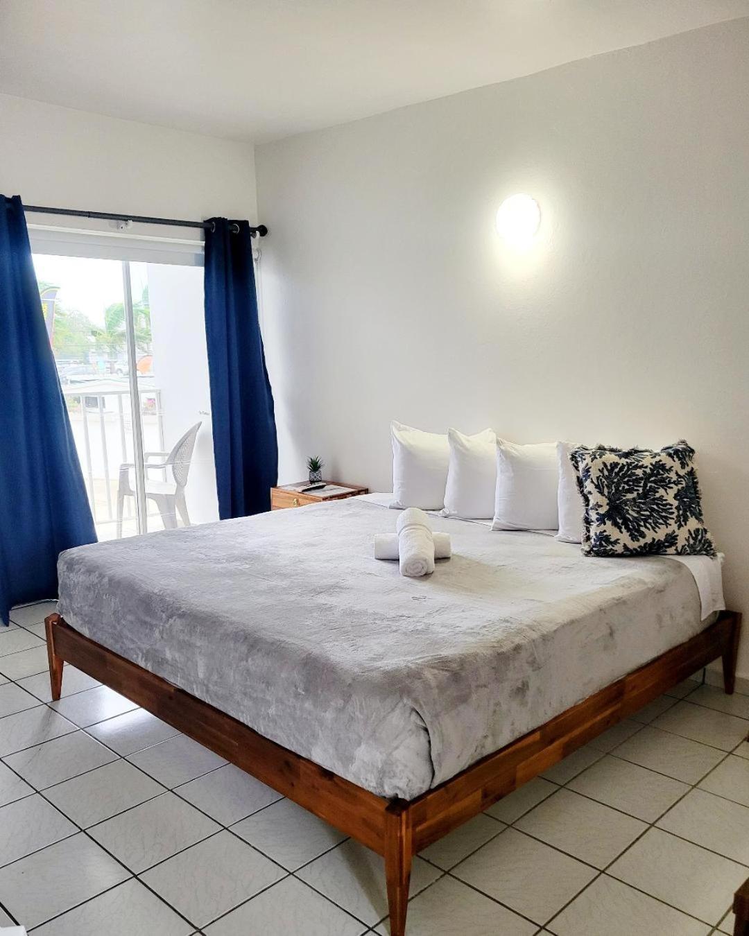 Nautilus By La Jamaca Hotels-Downtown La Parguera Las Las Lajas Buitenkant foto
